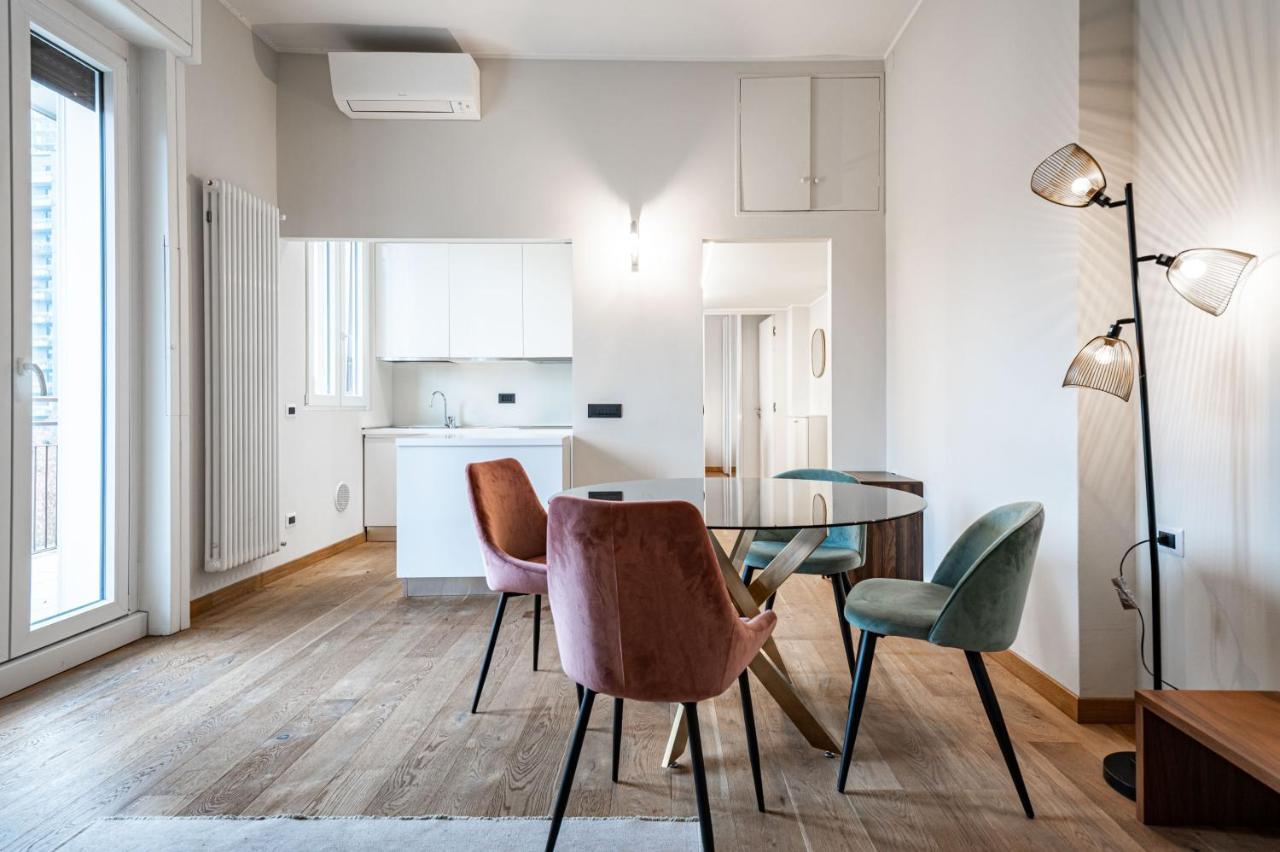 Appartamento Montello Livings, Exclusive Terrace And Skyline View Milano Esterno foto