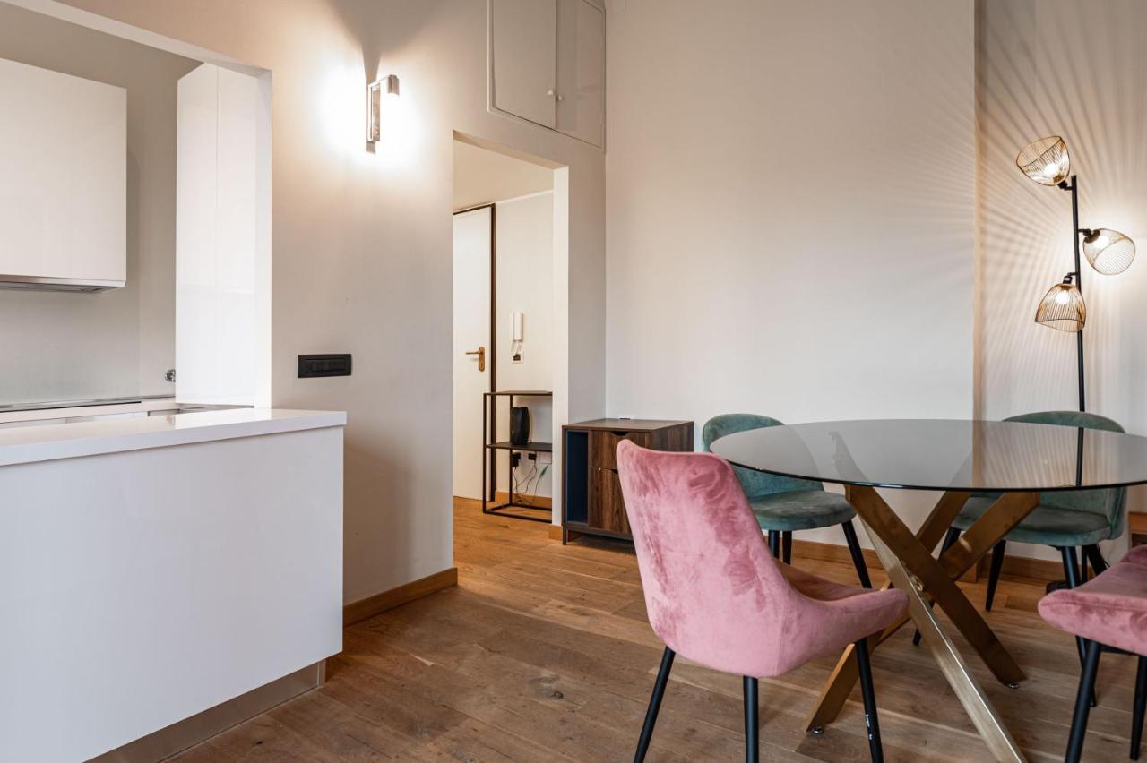 Appartamento Montello Livings, Exclusive Terrace And Skyline View Milano Esterno foto